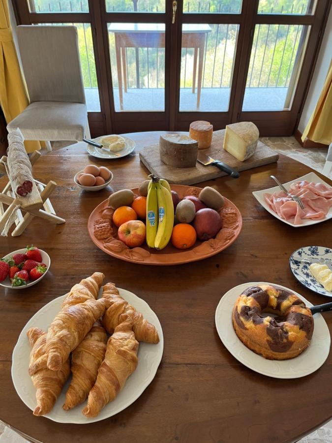Belvedere Bike Hotel Montà Екстериор снимка