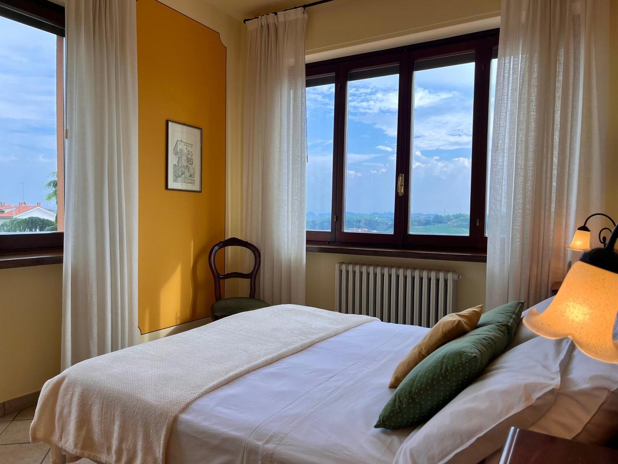 Belvedere Bike Hotel Montà Екстериор снимка