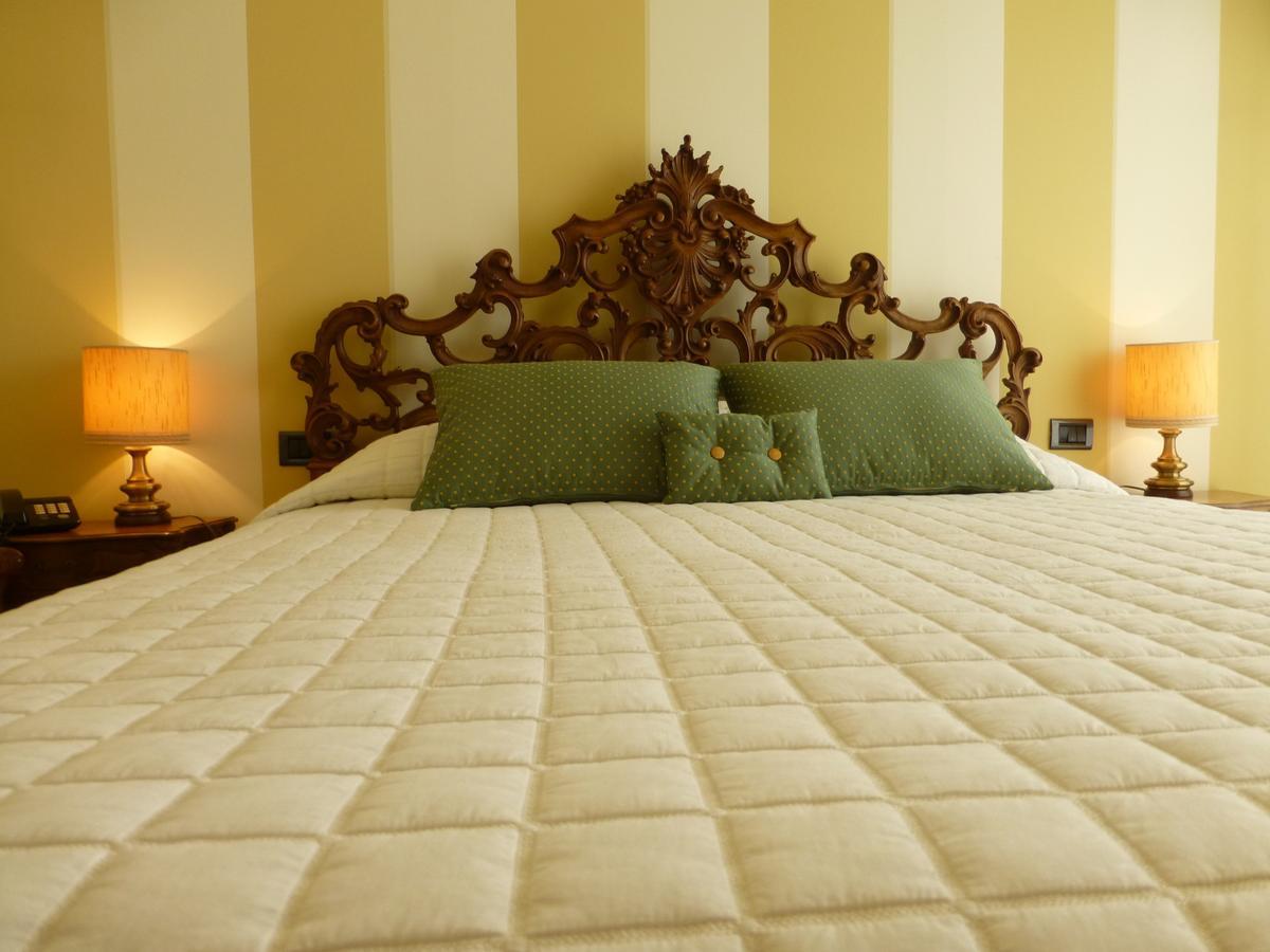 Belvedere Bike Hotel Montà Екстериор снимка